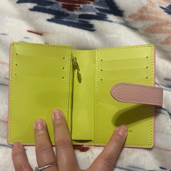 Pink Textured Wallet - Picture 3 of 4